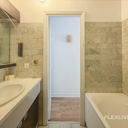Immeuble Saint-saens Hotel *