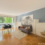 Flexliving - - Saens Paryż